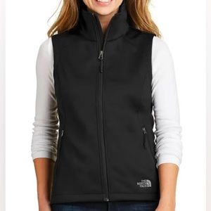 NWT- The North Face Women’s Soft Shell Vest - Medium Black